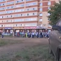 На Салмышской люди протестуют против строительства новой многоэтажки