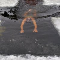 В министерстве здравоохранения Оренбуржья рассказали о правилах купания на Крещение