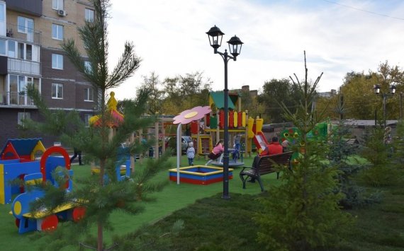 Сквер им. Ростроповича в Оренбурге украсили более 200 хвойных деревьев