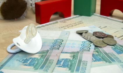 Число получателей детских соцвыплат на карты ВТБ в Оренбуржье выросло на 87%