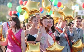 Оренбургские выпускники закружатся в танце