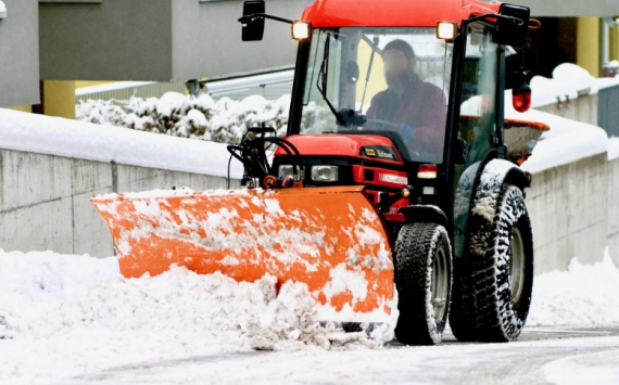 Денис Паслер поручил разобраться с плохой уборкой снега в Оренбургской области